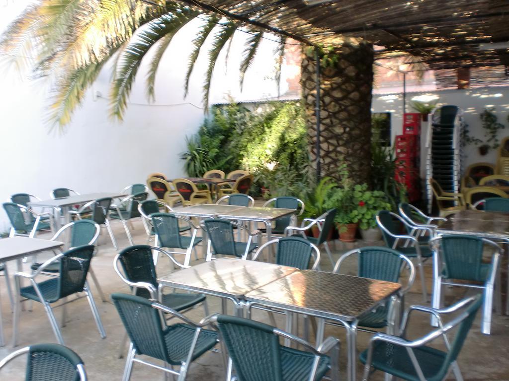 Hostal Las Tres Jotas Alcaracejos Exterior photo
