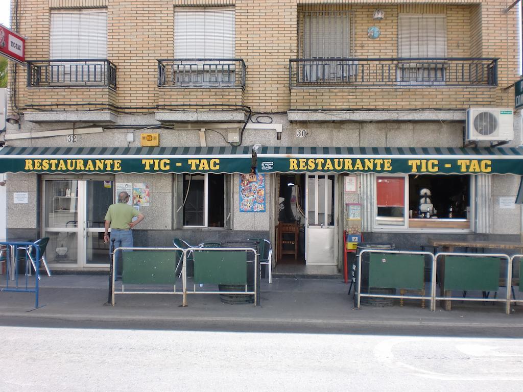 Hostal Las Tres Jotas Alcaracejos Exterior photo